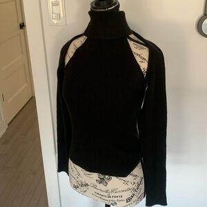 Nwot, never worn 2 piece top , wool